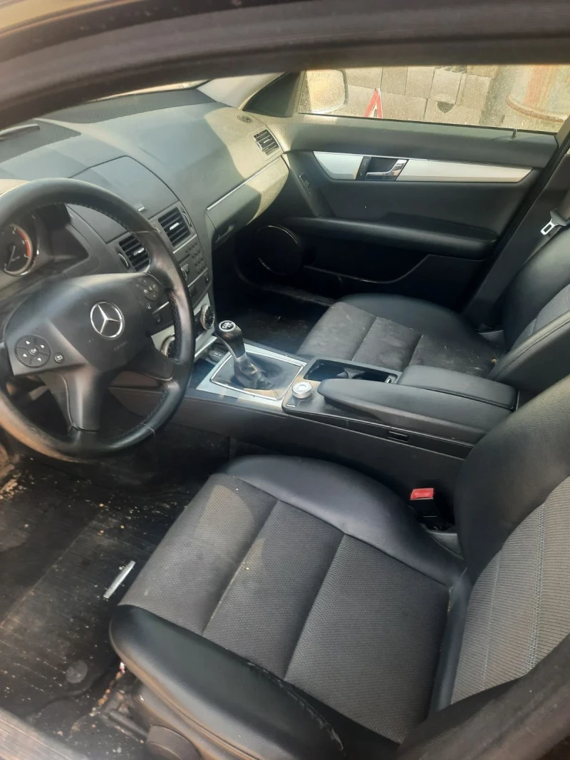 Mercedes-Benz C 220 2.2 CDI 170 К.С, снимка 6 - Автомобили и джипове - 47577454