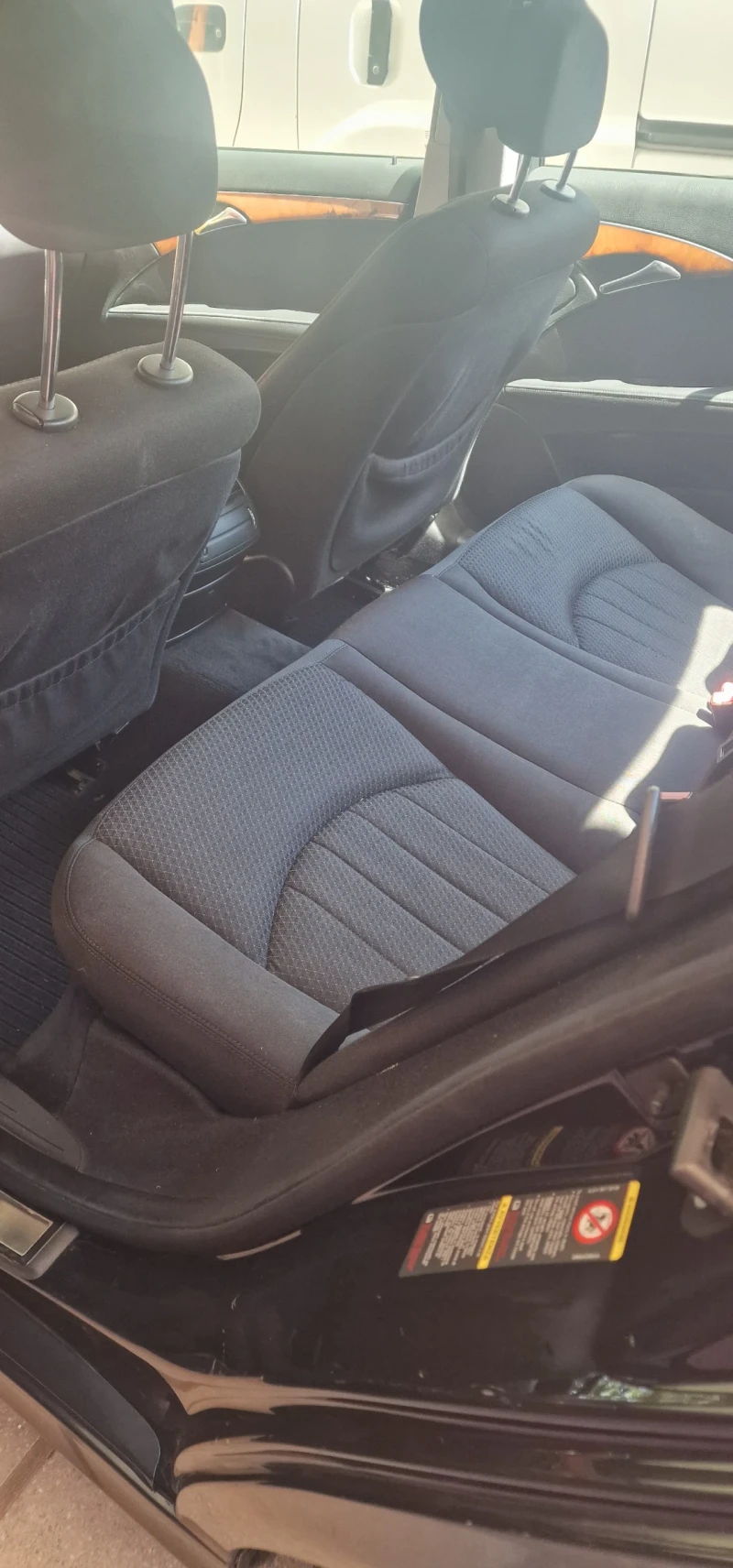 Mercedes-Benz E 220, снимка 5 - Автомобили и джипове - 52574691