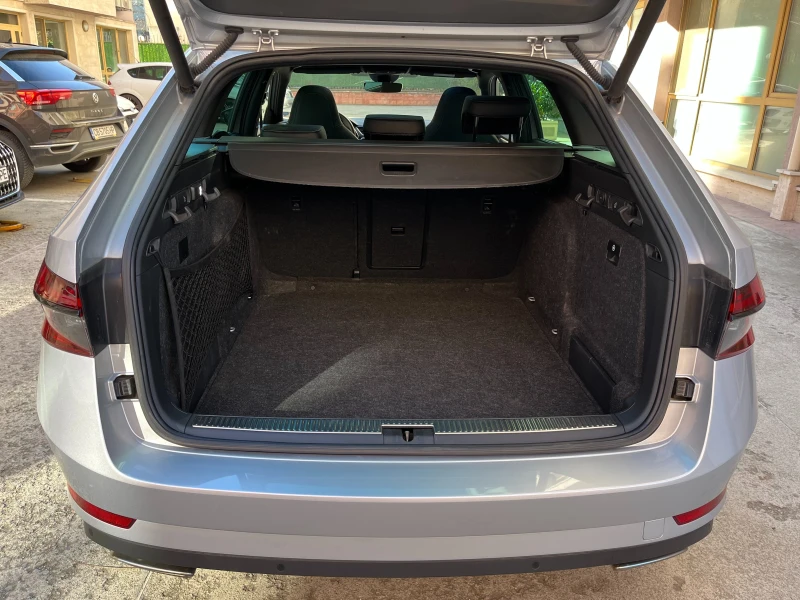 Skoda Superb 2.0 TSI Sportline 4x4, снимка 16 - Автомобили и джипове - 51857834