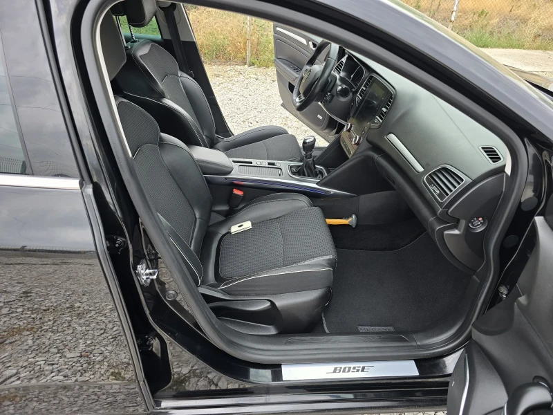 Renault Megane 1.5DCI BOSE, снимка 11 - Автомобили и джипове - 51862939