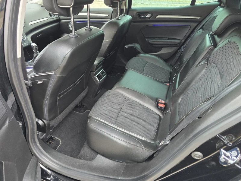 Renault Megane 1.5DCI BOSE, снимка 14 - Автомобили и джипове - 51862939