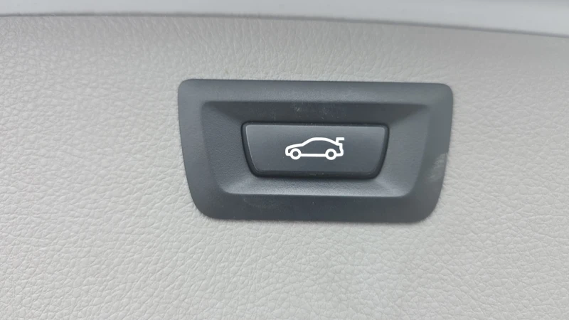 BMW 320 2.0 X-DRIVE, снимка 13 - Автомобили и джипове - 52883320