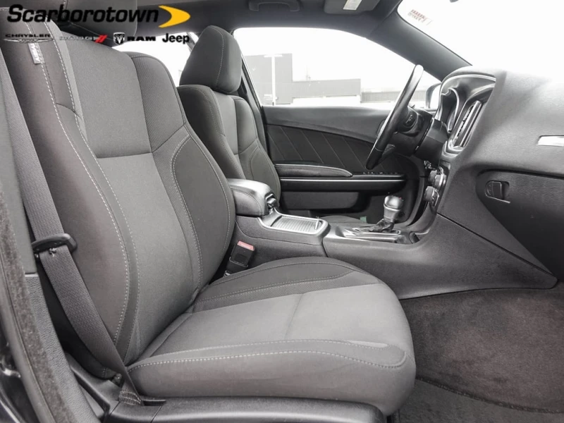 Dodge Charger * АВТО КРЕДИТ* ЦЕНА ДО БГ * СЕРВИЗНА ИСТОРИЯ * , снимка 11 - Автомобили и джипове - 52900718