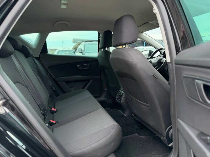Seat Leon 1.6 TDI NAVI, снимка 13 - Автомобили и джипове - 53478318