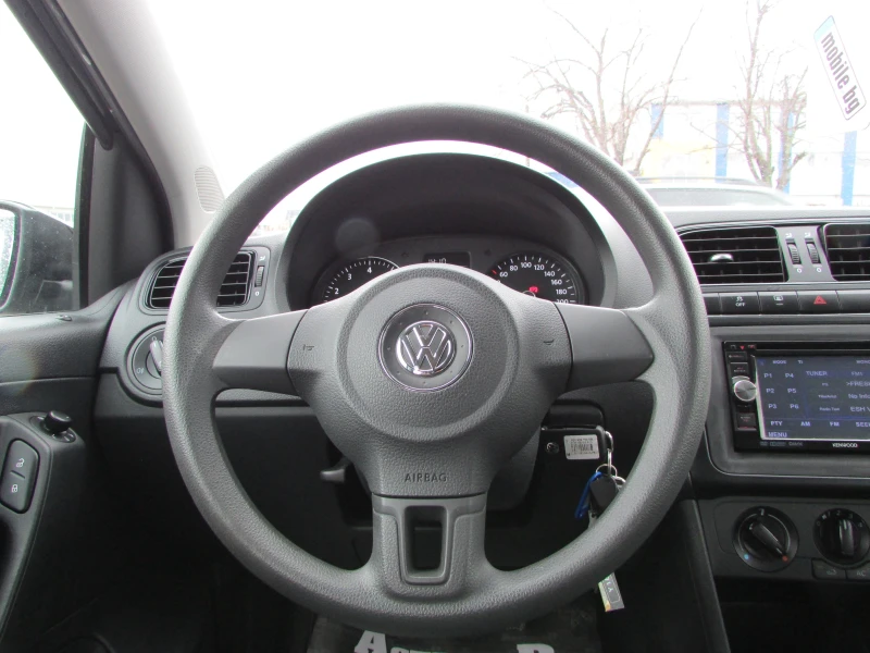 VW Polo 1.2i EURO5B, снимка 12 - Автомобили и джипове - 53574233