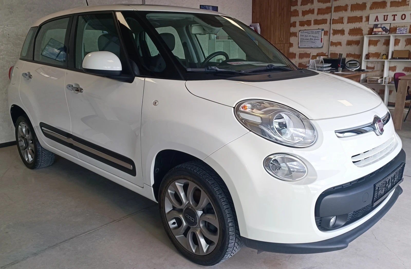 Fiat 500L 0.9 МЕТАН - изображение 3