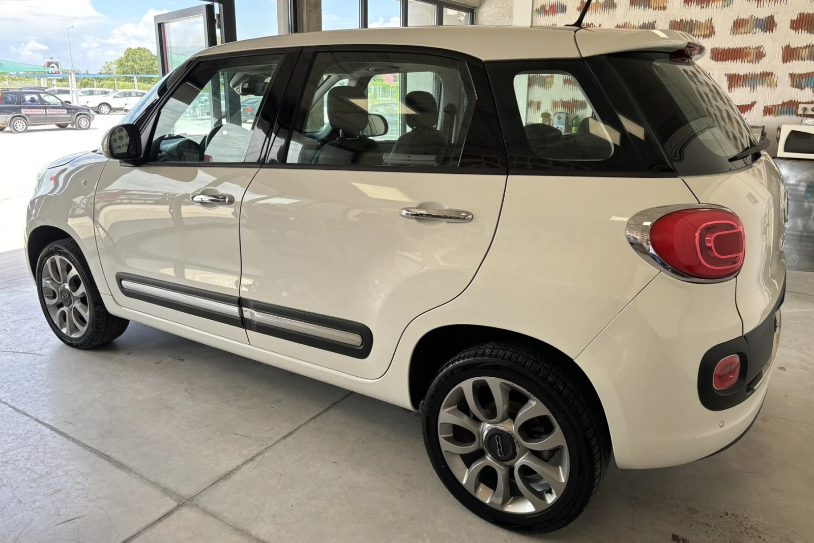 Fiat 500L 0.9 МЕТАН - изображение 6