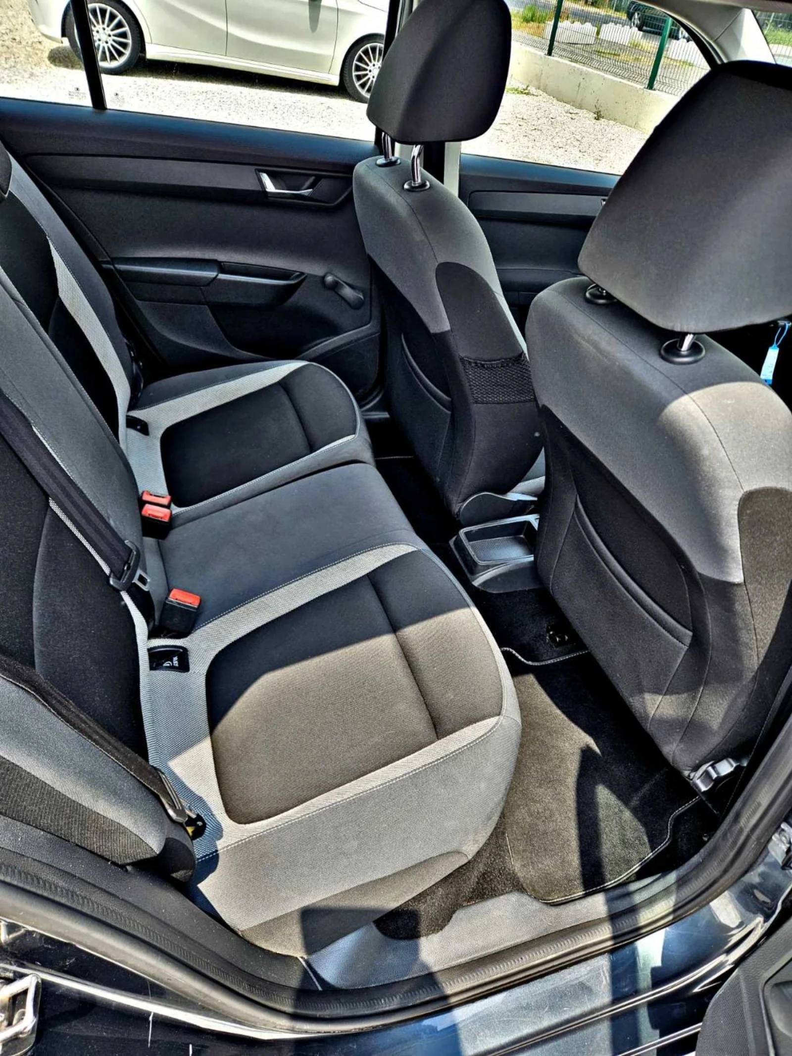 Skoda Fabia 1.2 бензин, 4 цилиндъра, 90 кс - изображение 7