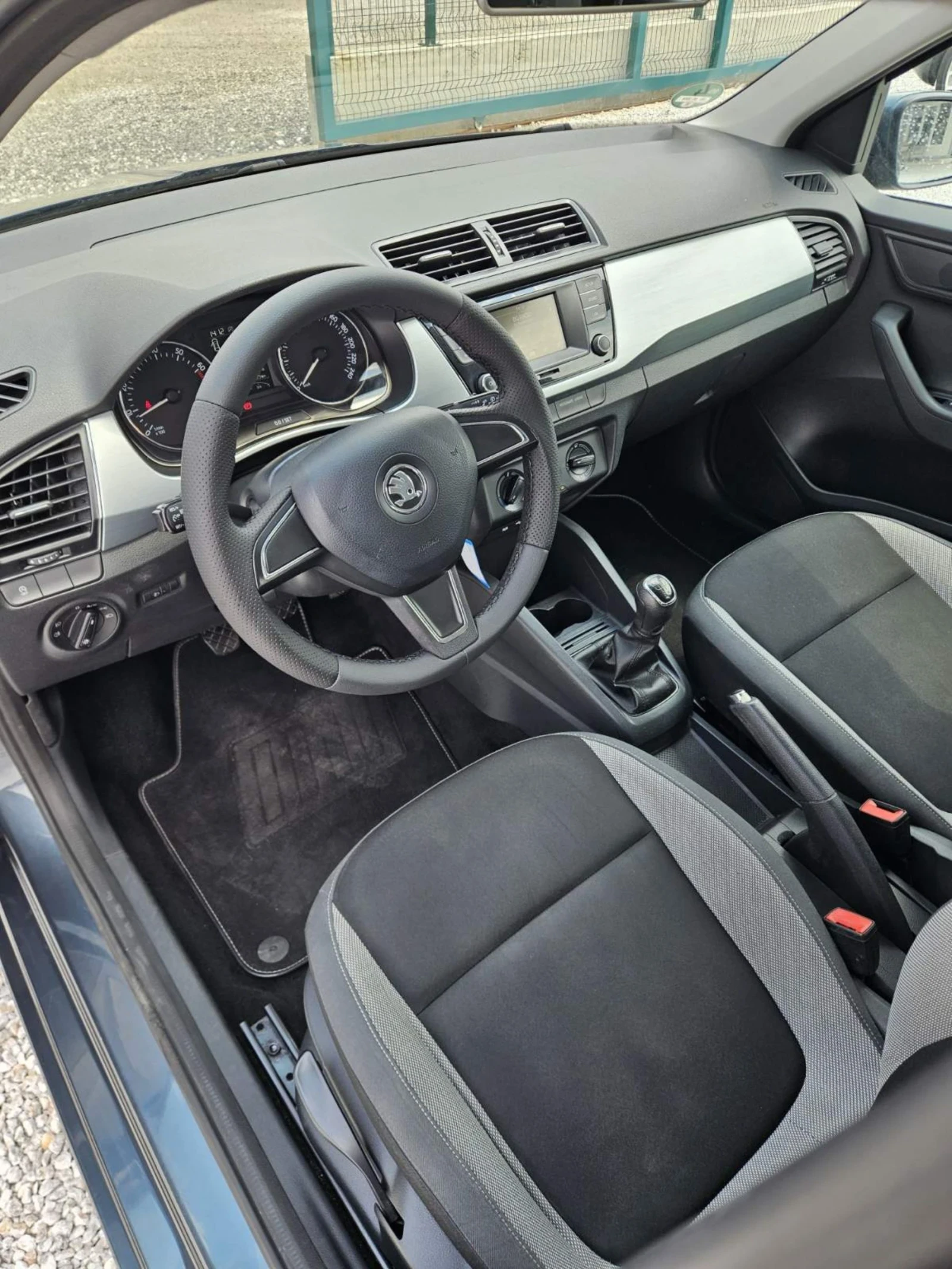 Skoda Fabia 1.2 бензин, 4 цилиндъра, 90 кс - изображение 9