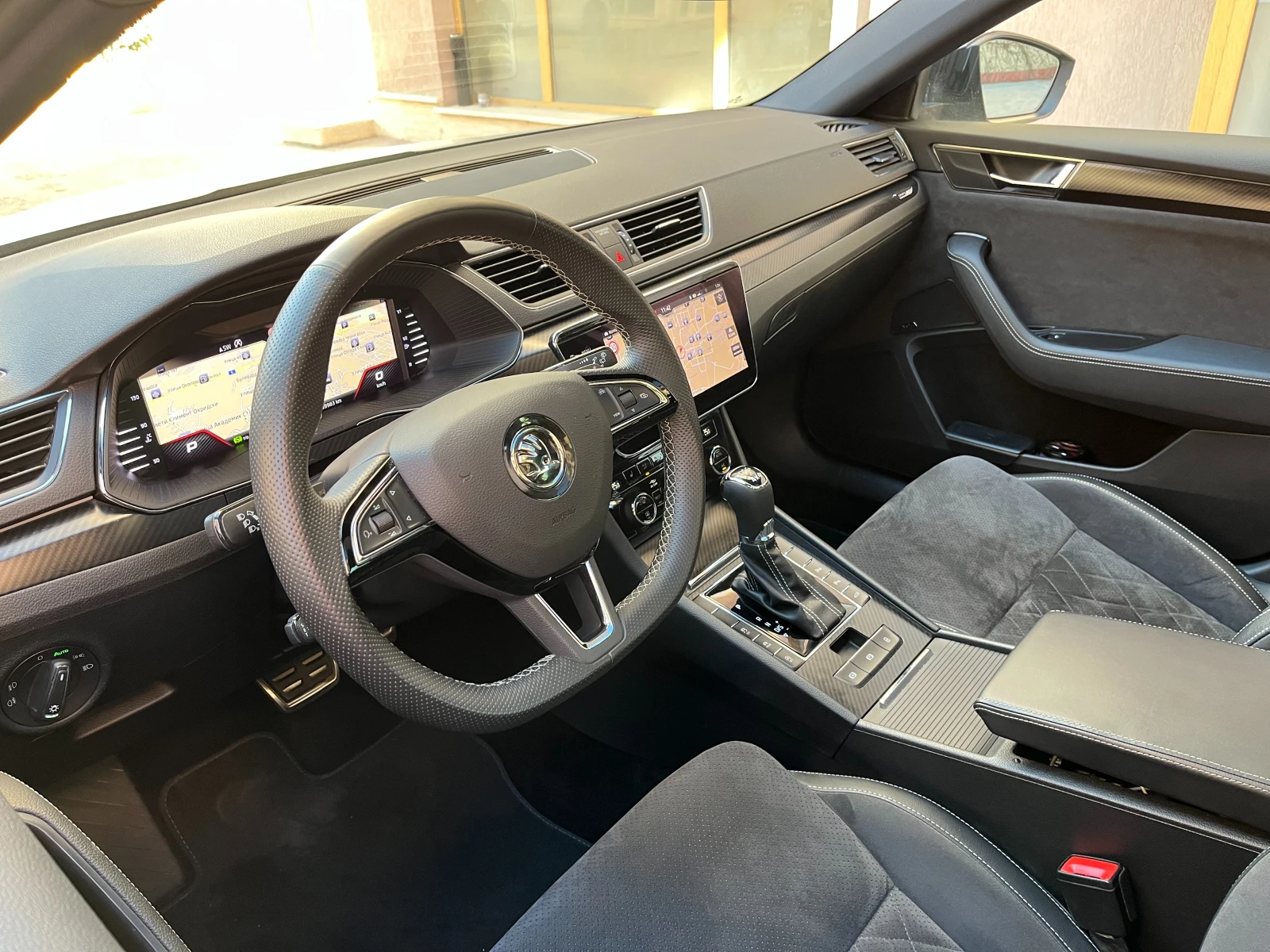 Skoda Superb 2.0 TSI Sportline 4x4 - изображение 8