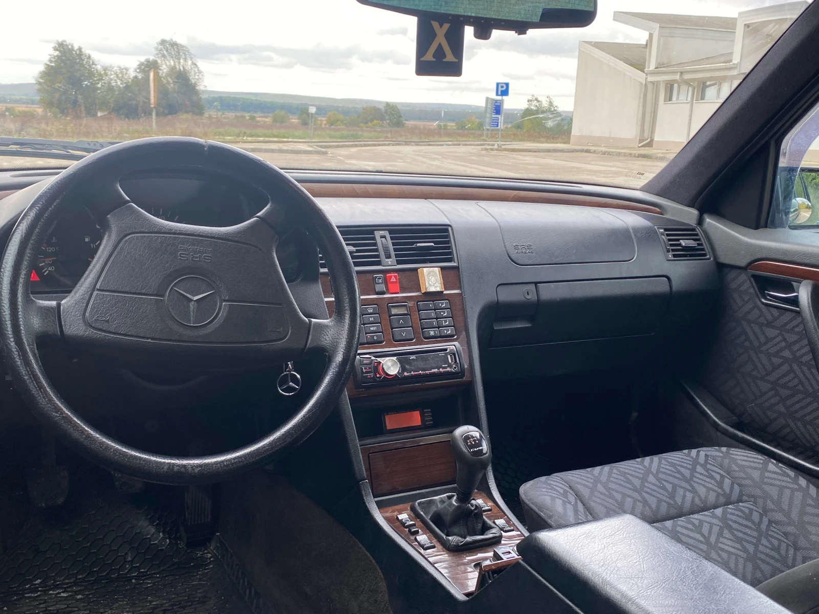 Mercedes-Benz C 180 | Mobile.bg — изображение 4