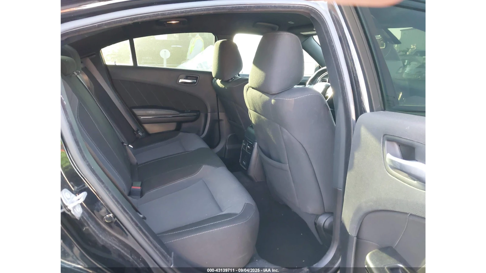 Dodge Charger SXT  - изображение 6