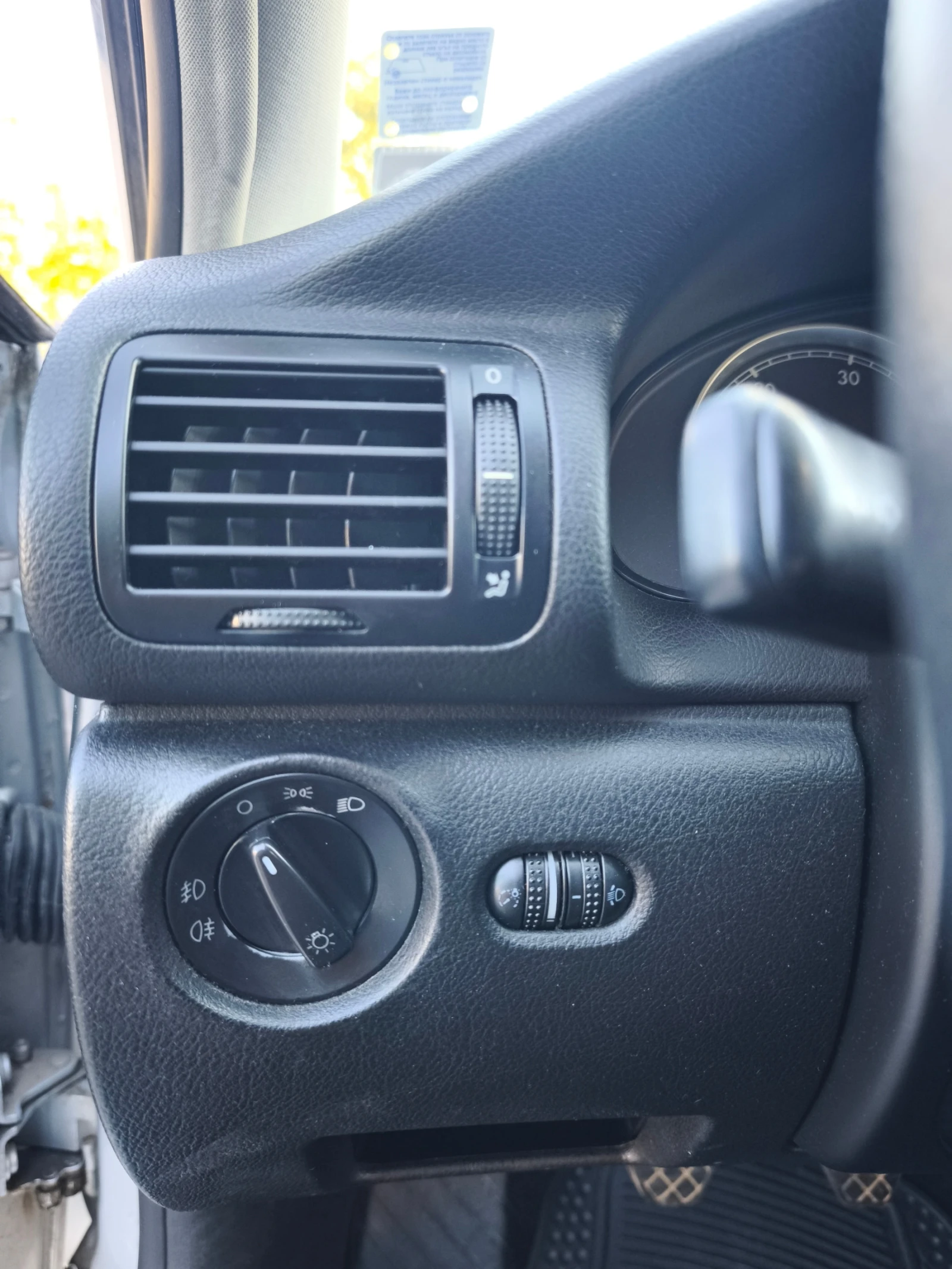 VW Passat 1.9 TDI - изображение 9