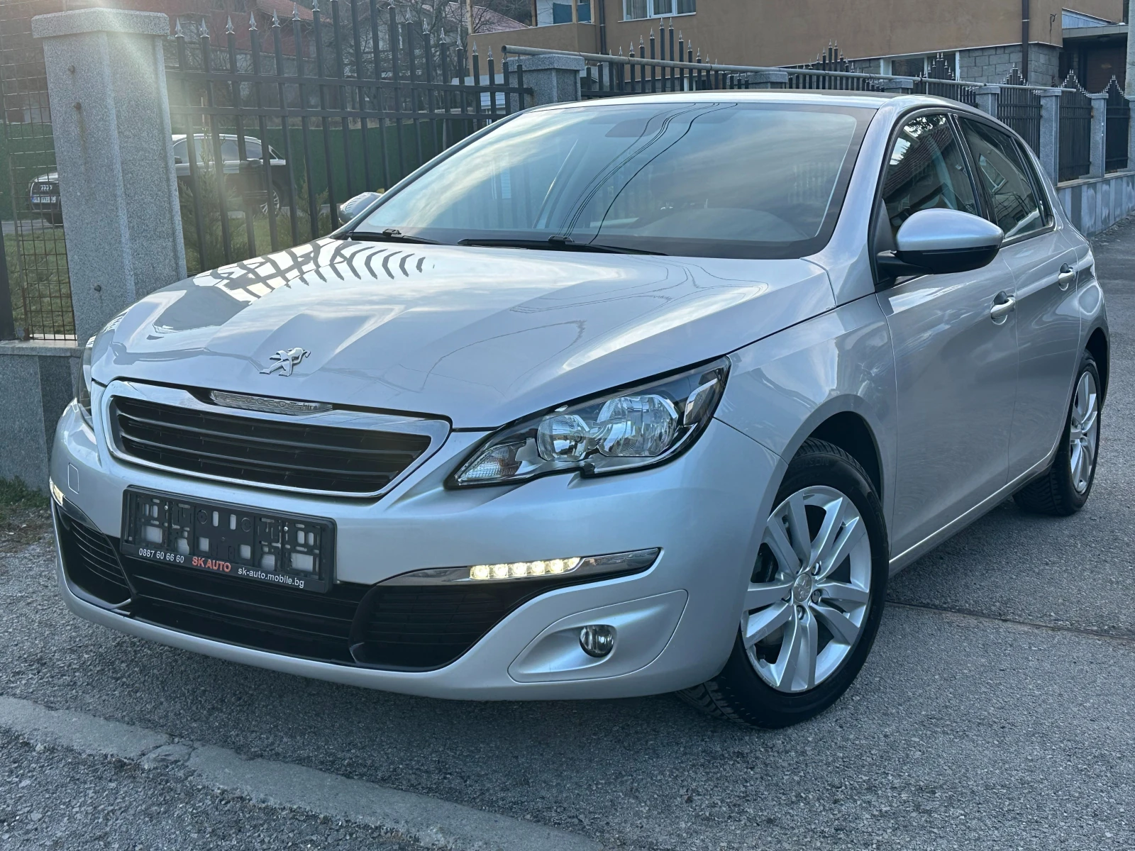Peugeot 308 1.6HDI-120k.s-LED-NAVI-EURO6B-PDC-6ск.-2016г
