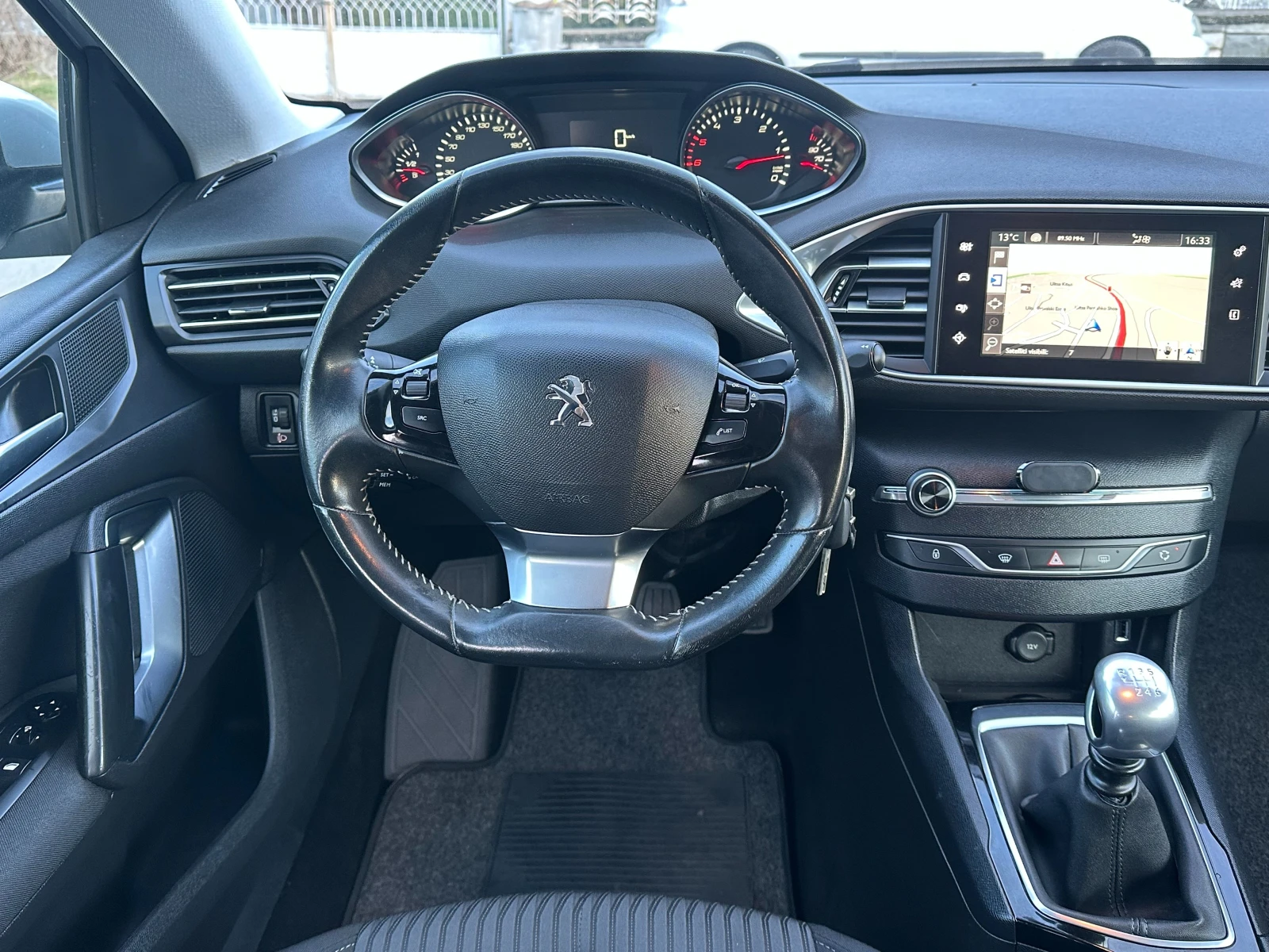 Peugeot 308 1.6HDI-120k.s-LED-NAVI-EURO6B-PDC-6ск.-2016г, снимка 7 - Автомобили и джипове - 53788203