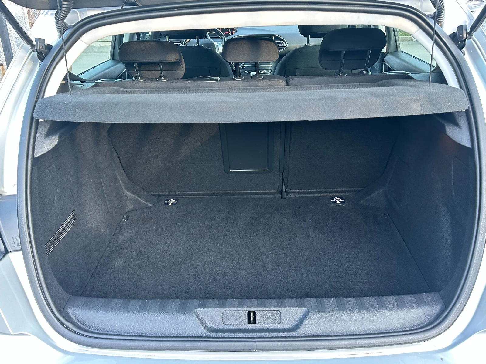 Peugeot 308 1.6HDI-120k.s-LED-NAVI-EURO6B-PDC-6ск.-2016г, снимка 13 - Автомобили и джипове - 53788203