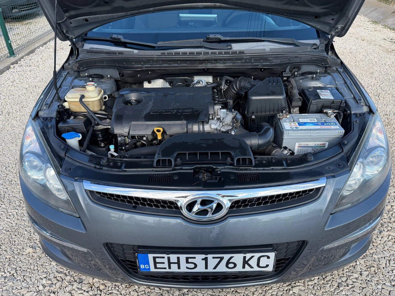 Hyundai I30 1.6CRDI 90кс. Навигация , снимка 14 - Автомобили и джипове - 53844080