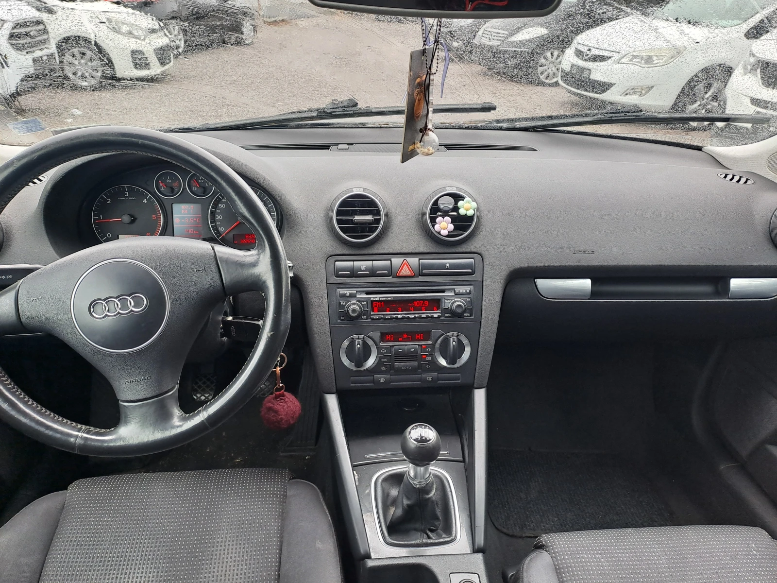 Audi A3 2.0 TDI, снимка 10 - Автомобили и джипове - 54043538