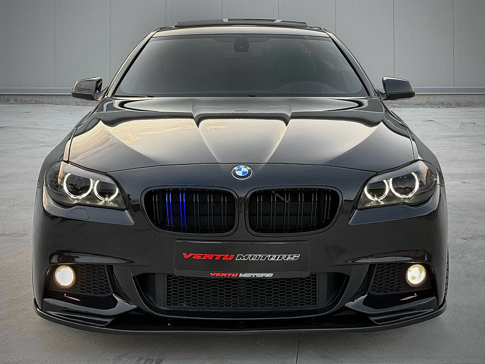 BMW 535 D/ M PERFORMANCE/ 8ZF/ CARBON/ VACUUM/ 360 CAM, снимка 3 - Автомобили и джипове - 54346759