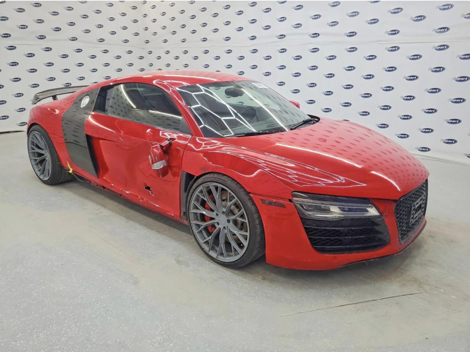 Audi R8 АВТОКРЕДИТ* ЦЕНА БЕЗ АНАЛОГ* , снимка 4 - Автомобили и джипове - 54622050