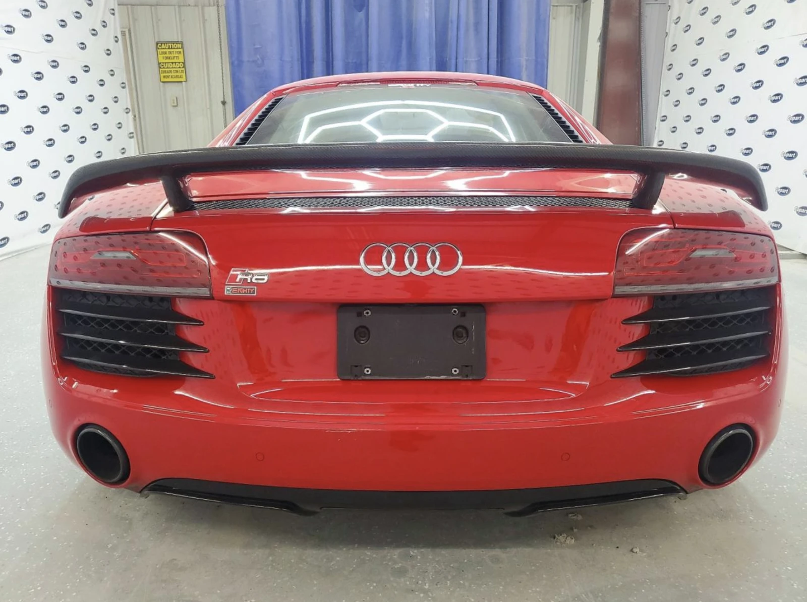 Audi R8 АВТОКРЕДИТ* ЦЕНА БЕЗ АНАЛОГ* , снимка 6 - Автомобили и джипове - 54622050