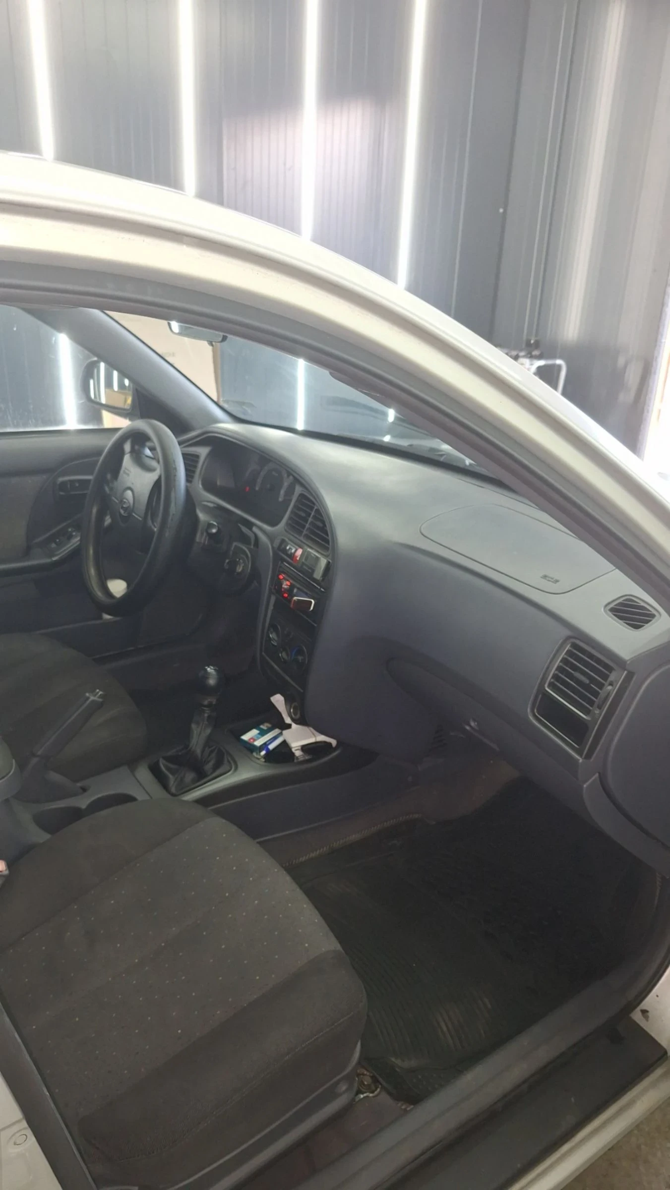 Hyundai Elantra 1.6 бензин /газ, снимка 9 - Автомобили и джипове - 54642255