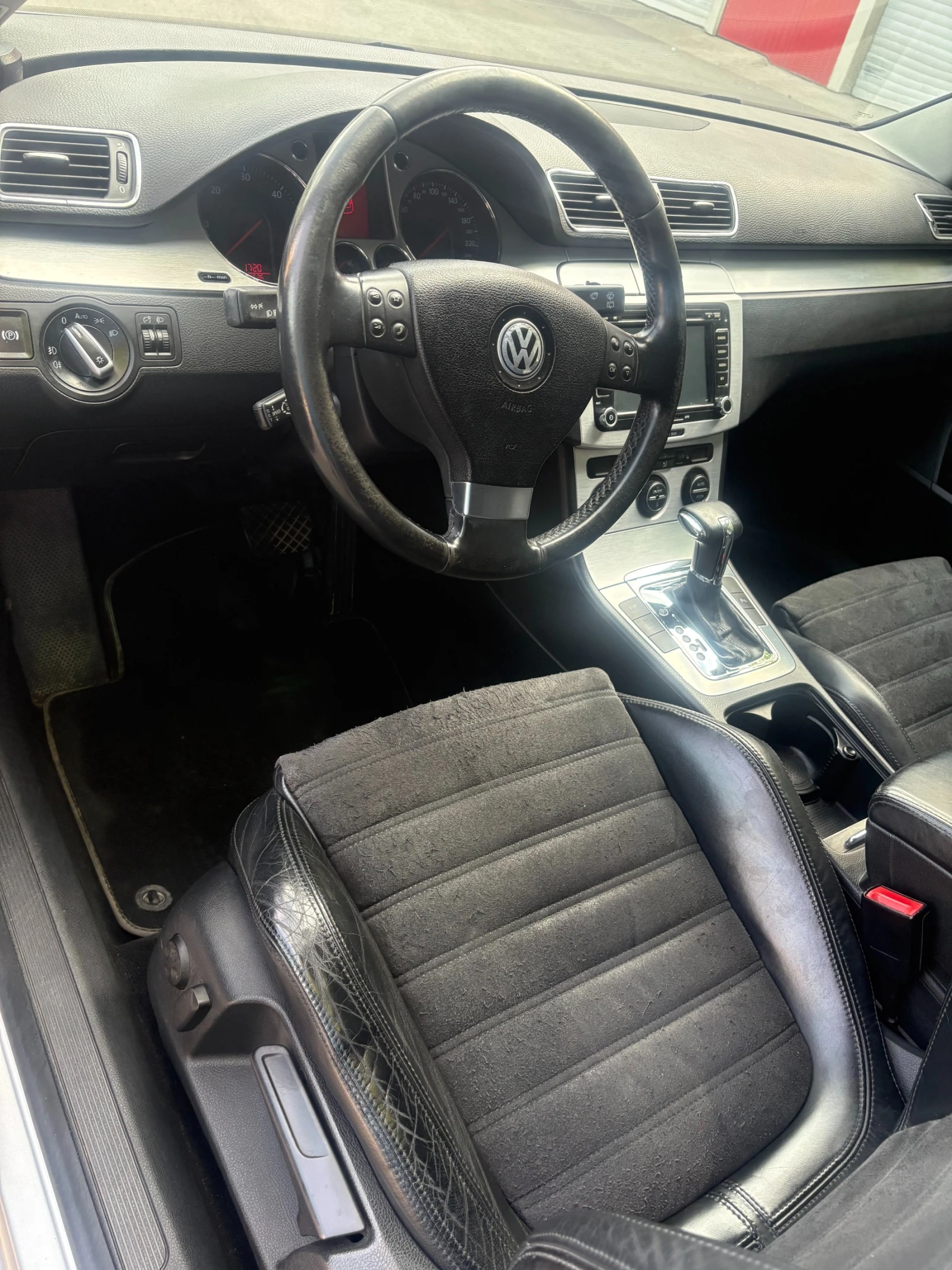 VW Passat 2.0 TDI DSG, снимка 6 - Автомобили и джипове - 54688596