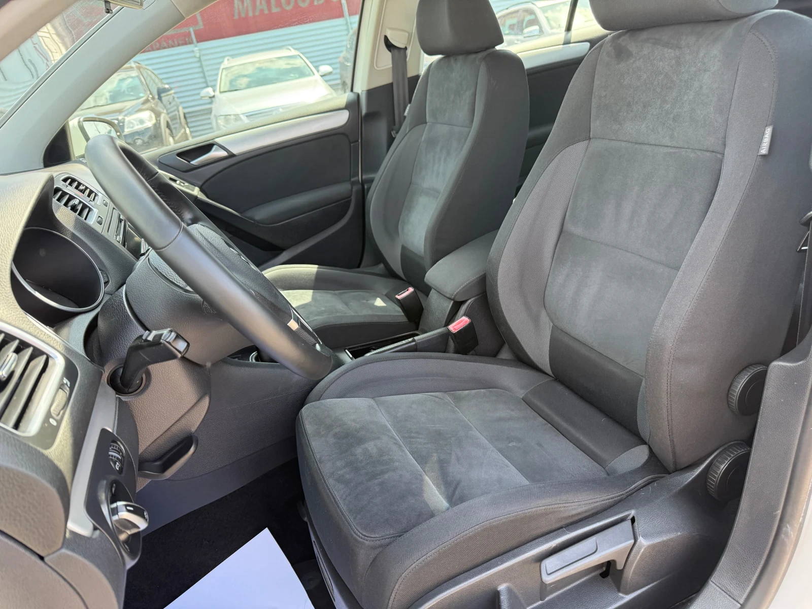 VW Golf 2.0TDI 140к.с HIGHLINE, снимка 11 - Автомобили и джипове - 54697831