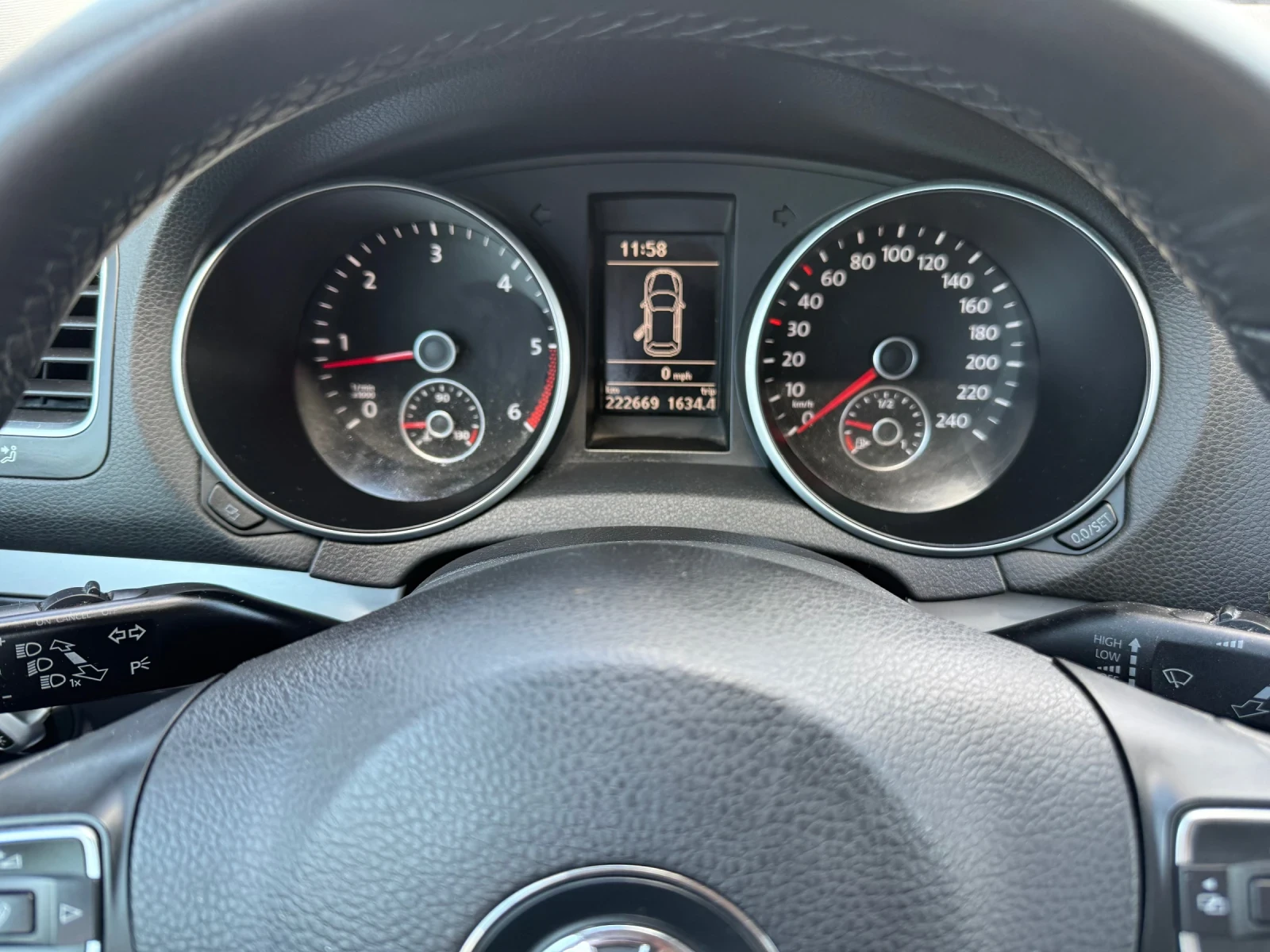 VW Golf 2.0TDI 140к.с HIGHLINE, снимка 8 - Автомобили и джипове - 54697831