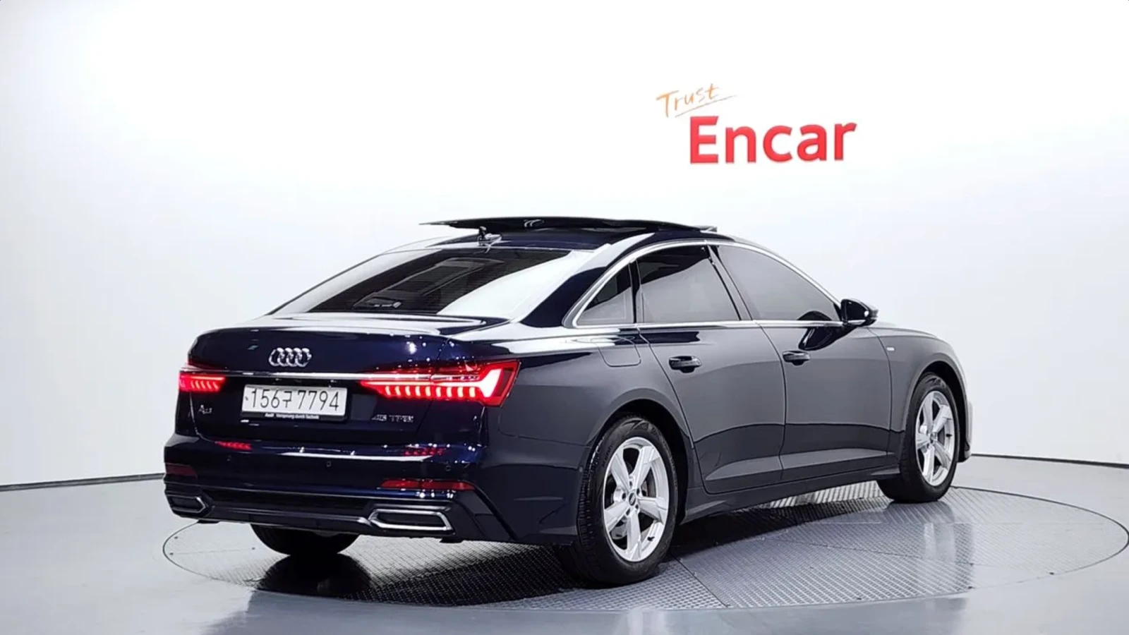 Audi A6 45 TFSI | ПОДГРЕВ | ОБДУХ | ПАНОРАМА | 360 КАМЕРИ, снимка 3 - Автомобили и джипове - 54735809