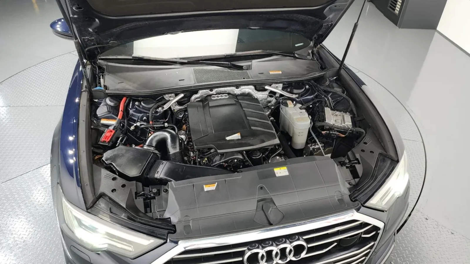 Audi A6 45 TFSI | ПОДГРЕВ | ОБДУХ | ПАНОРАМА | 360 КАМЕРИ, снимка 5 - Автомобили и джипове - 54735809