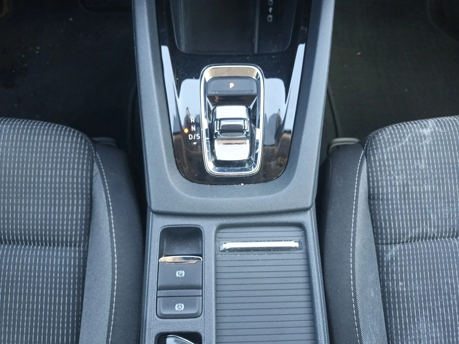 Skoda Octavia 2.0 TDI/7DSG, снимка 16 - Автомобили и джипове - 54846536