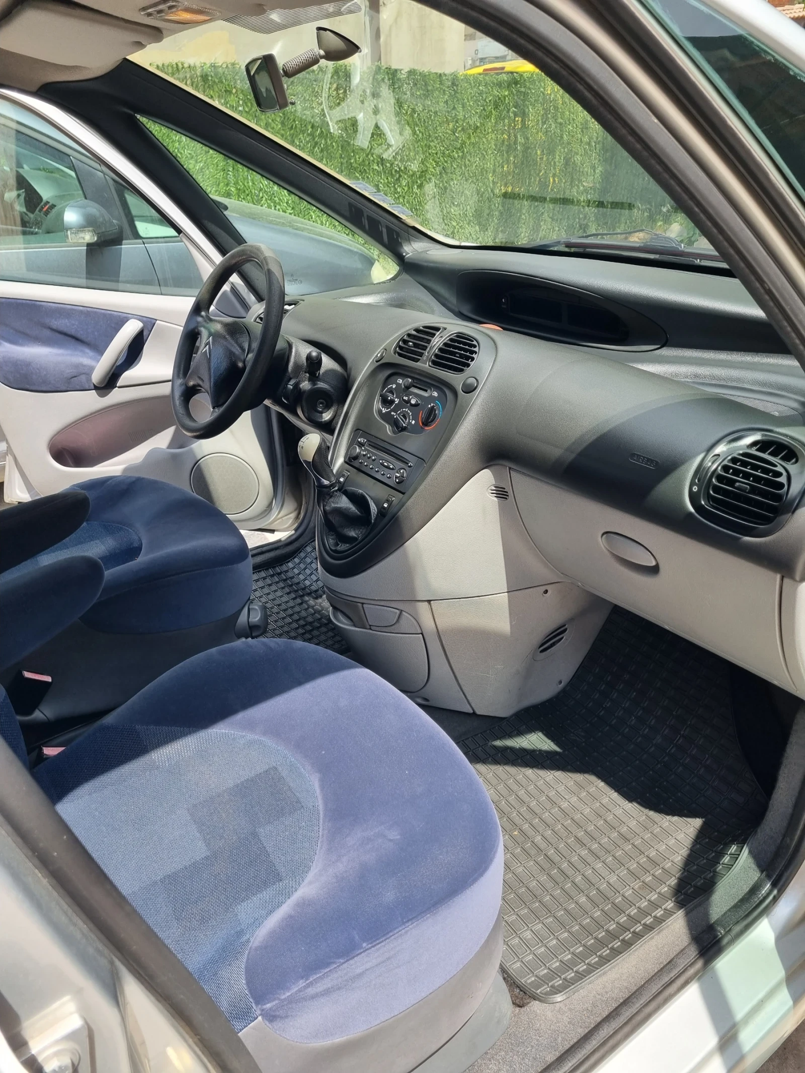 Citroen Xsara picasso 2.0 HDI, снимка 6 - Автомобили и джипове - 55194934