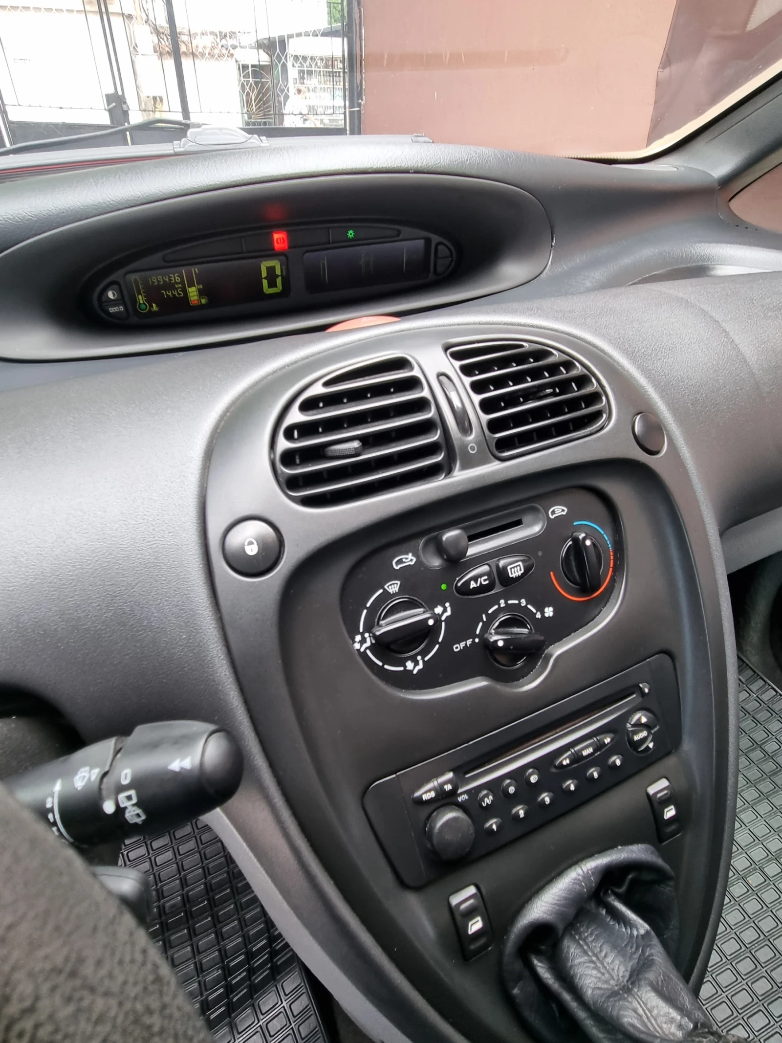 Citroen Xsara picasso 2.0 HDI, снимка 7 - Автомобили и джипове - 55194934