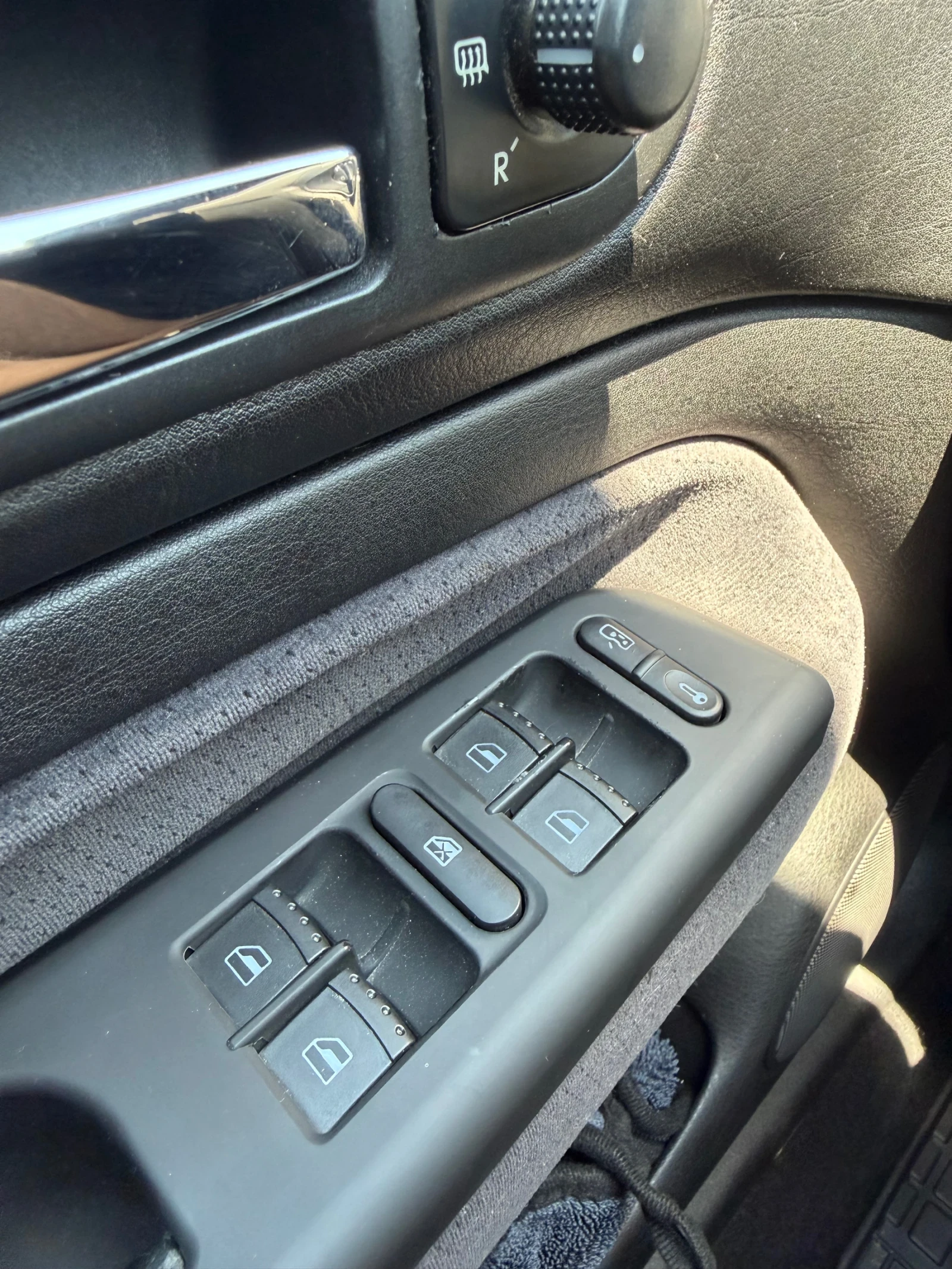 VW Golf 1.6 газ, снимка 8 - Автомобили и джипове - 55559185