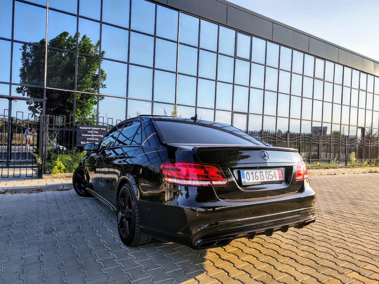 Mercedes-Benz E 350 * AMG* 4-MATIC* BlueTEC* AVANTGARDE* FULL, снимка 4 - Автомобили и джипове - 55851729