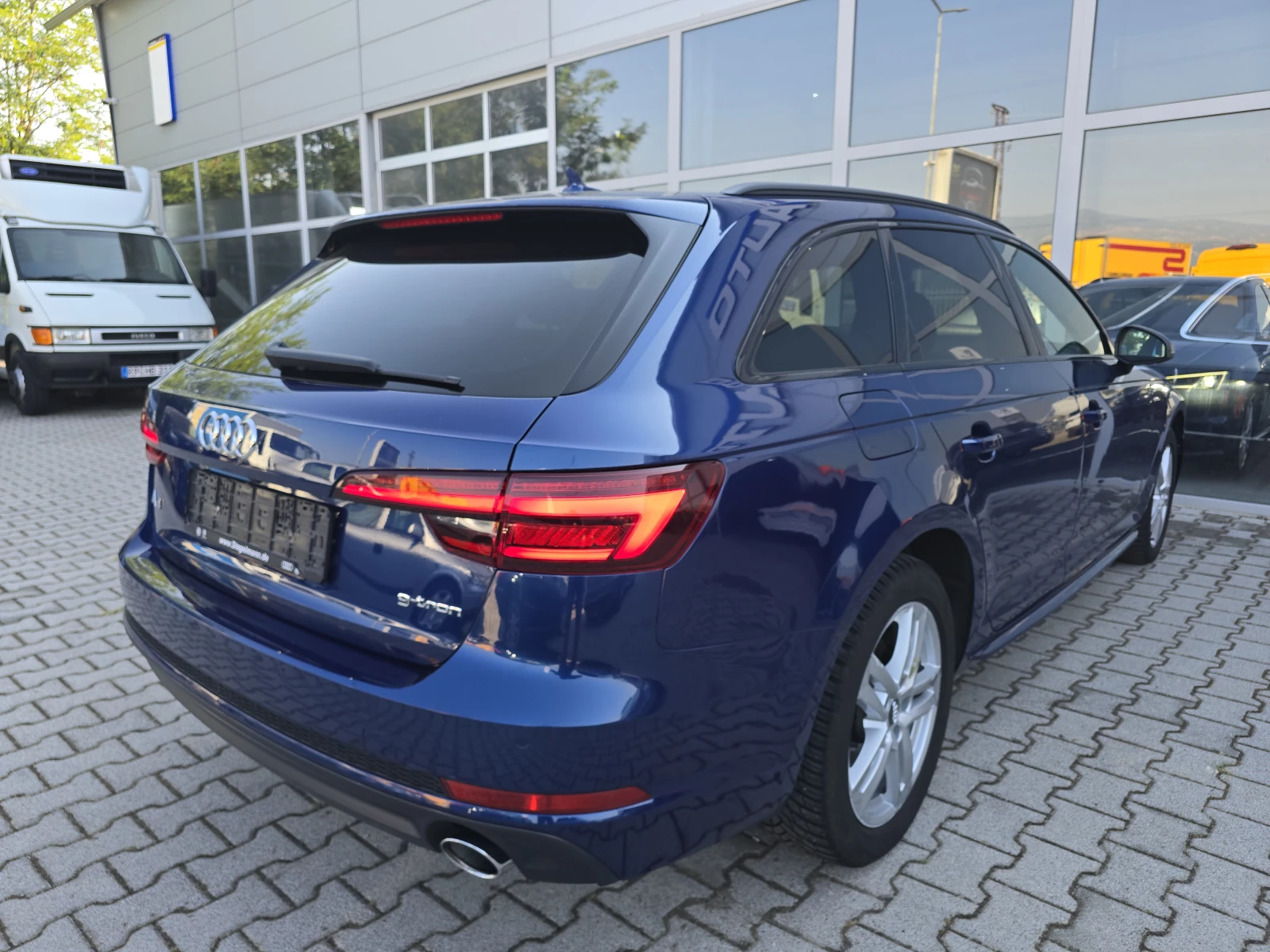 Audi A4 G-tron!! S-line!! Led!! Distronic!!, снимка 5 - Автомобили и джипове - 55965827