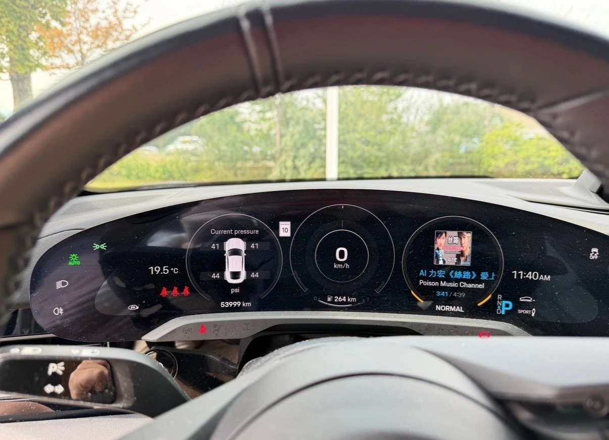 Porsche Taycan * 4S * CARFAX * ОПЦИЯ ЗА ФИНАНСИРАНЕ, снимка 8 - Автомобили и джипове - 56114099