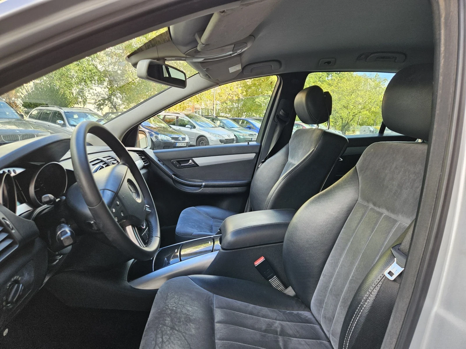 Mercedes-Benz R 320, снимка 14 - Автомобили и джипове - 56261886