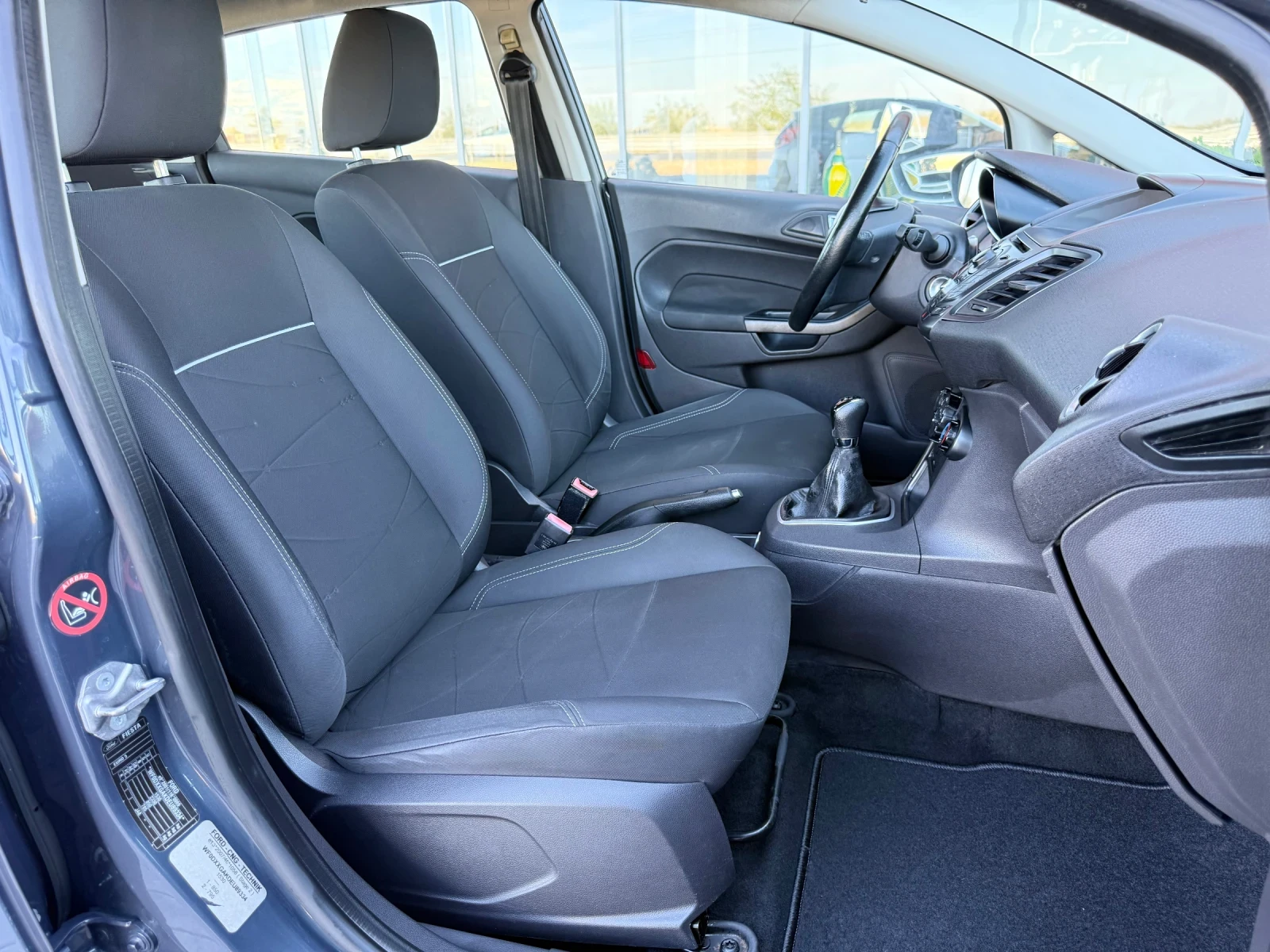 Ford Fiesta 1.4i LPG / FACELIFT / BLUETOOTH , снимка 13 - Автомобили и джипове - 56376655