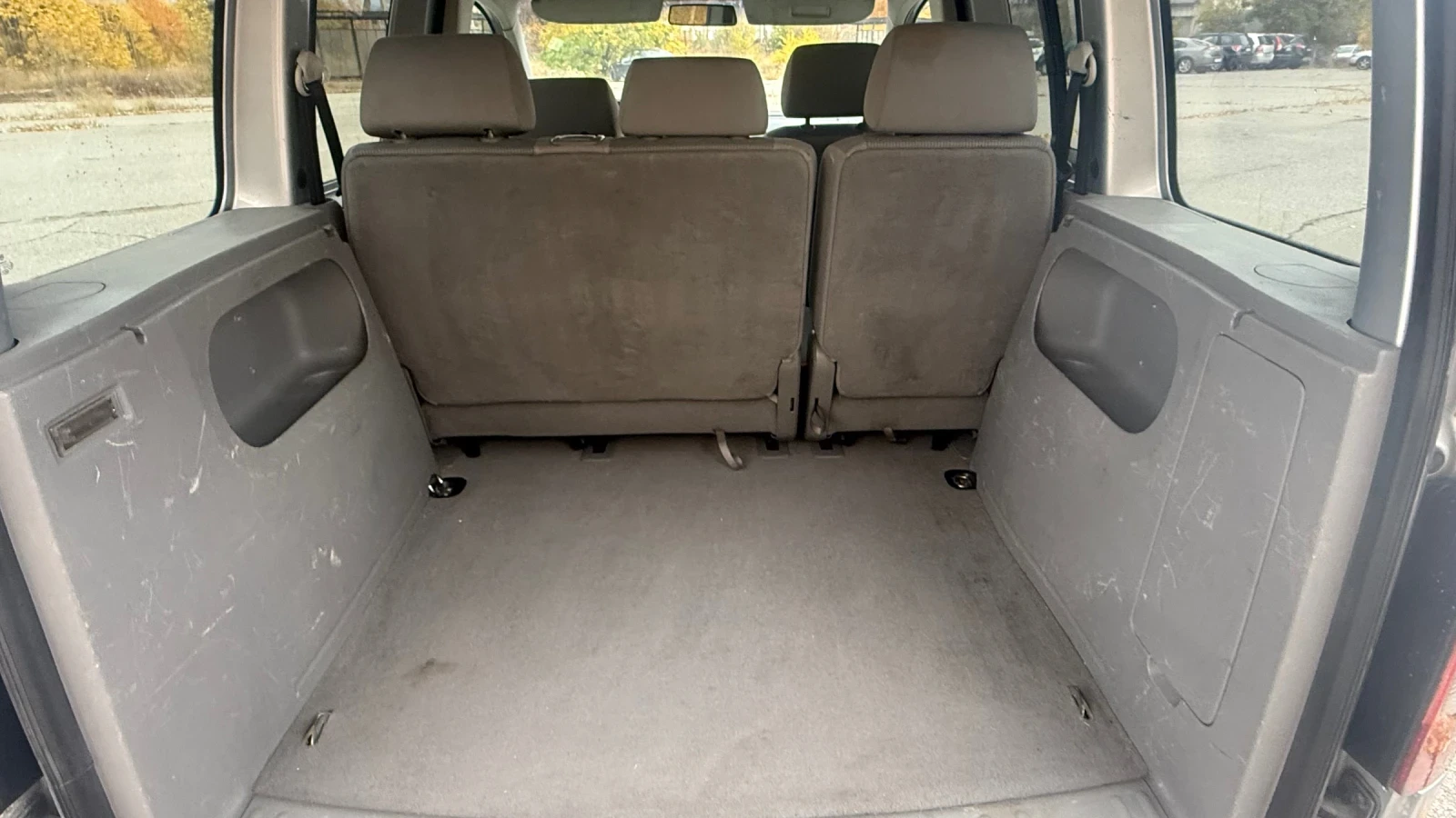 VW Caddy 1.9TDI, снимка 13 - Автомобили и джипове - 56618372