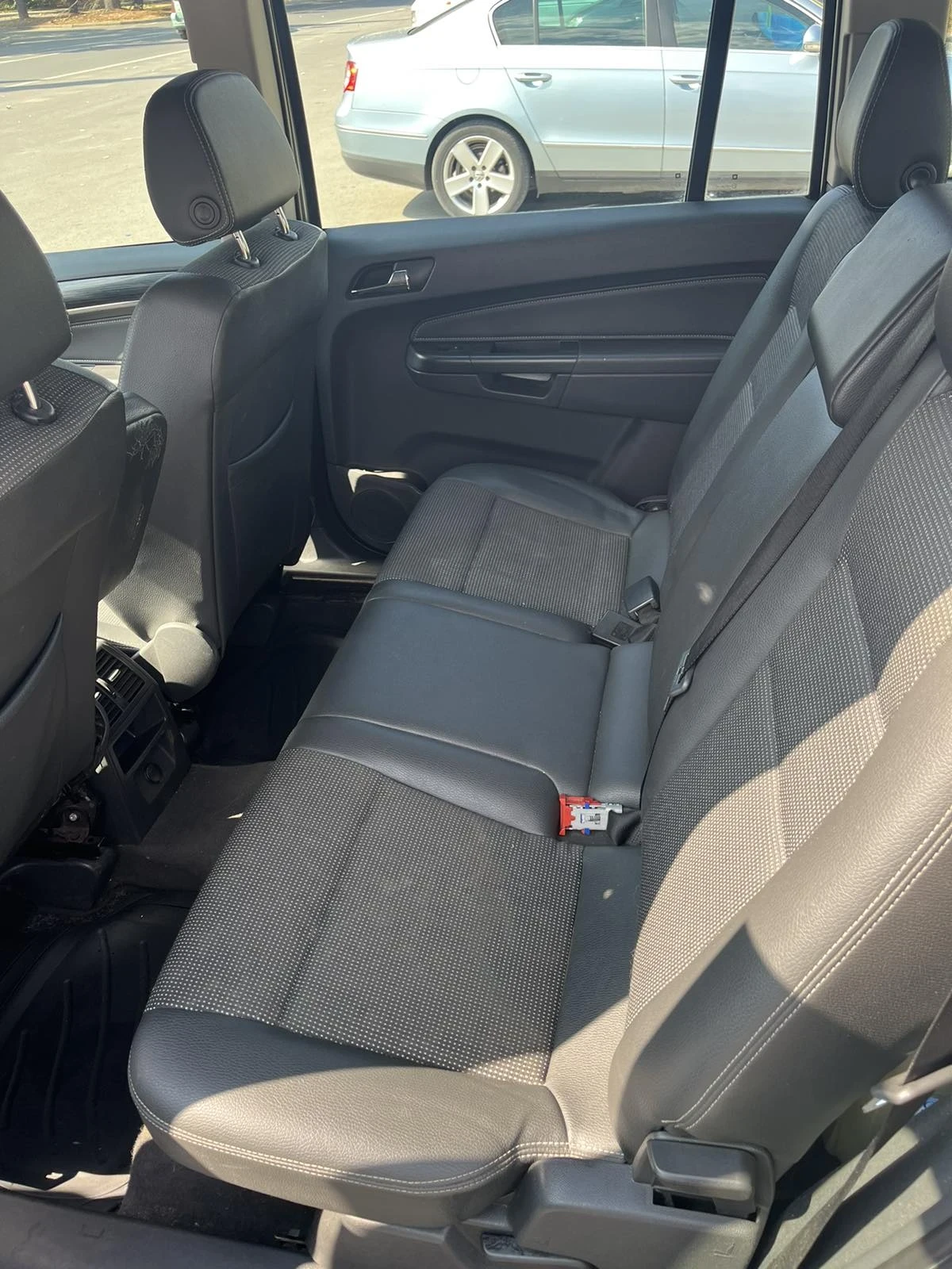 Opel Zafira, снимка 12 - Автомобили и джипове - 56713839