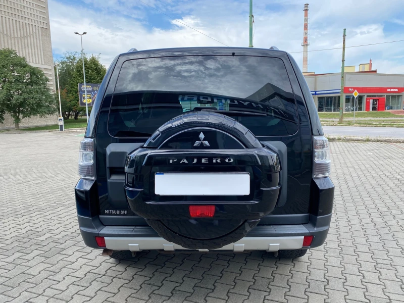 Mitsubishi Pajero, снимка 4 - Автомобили и джипове - 47226590