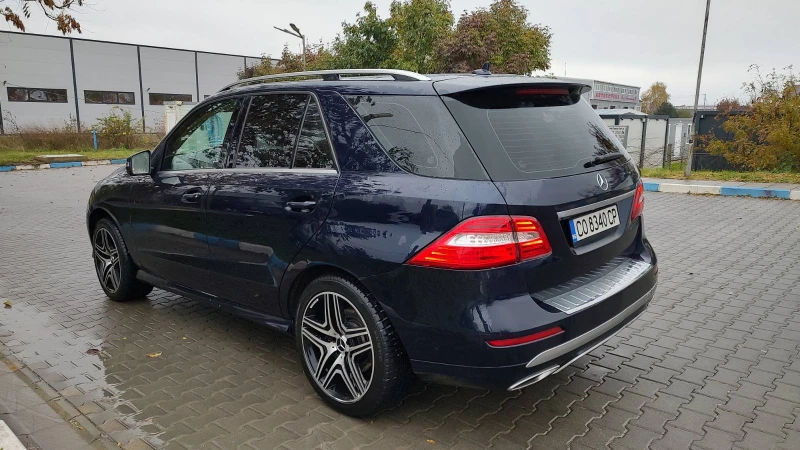 Mercedes-Benz ML 350 AMG//CAMERA/PARK ASSYS/4MATIC, снимка 3 - Автомобили и джипове - 47999024