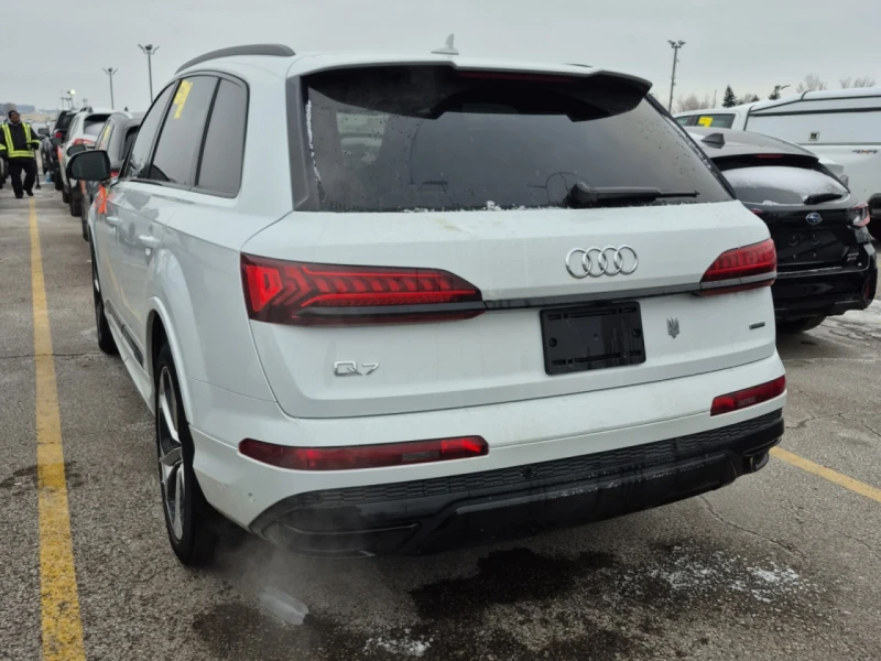 Audi Q7 * АВТО КРЕДИТ* ЦЕНА ДО БГ * СЕРВИЗНА ИСТОРИЯ * , снимка 3 - Автомобили и джипове - 52877112