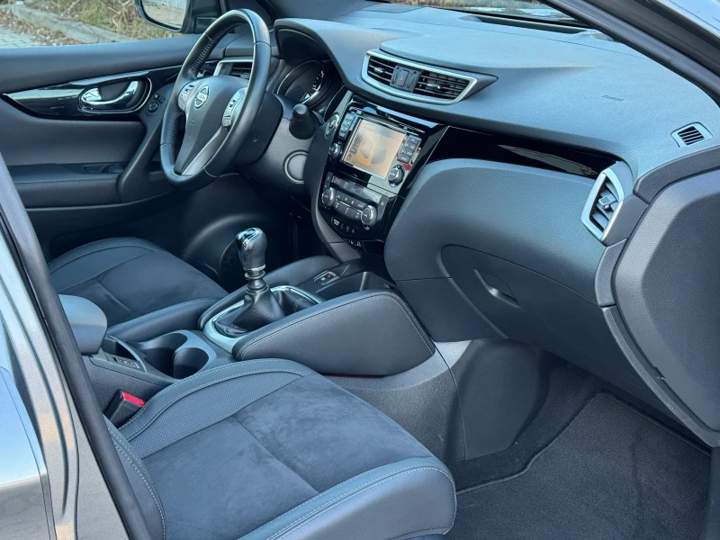 Nissan Qashqai TEKNA-ПАНОРАМА-КОЖА-ПОДГРЕВ-KEYLESS-КАМЕРА-УНИКАТ, снимка 15 - Автомобили и джипове - 52930444