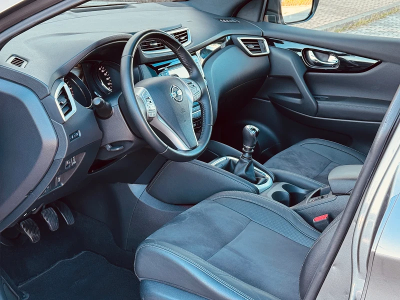 Nissan Qashqai TEKNA-ПАНОРАМА-КОЖА-ПОДГРЕВ-KEYLESS-КАМЕРА-УНИКАТ, снимка 10 - Автомобили и джипове - 52930444