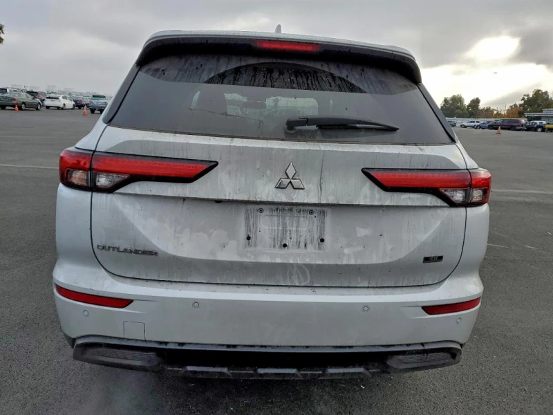 Mitsubishi Outlander 2.5l Se, снимка 6 - Автомобили и джипове - 53342244