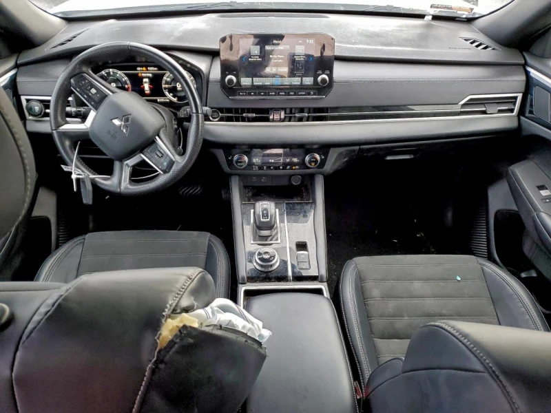 Mitsubishi Outlander 2.5l Se, снимка 8 - Автомобили и джипове - 53342244