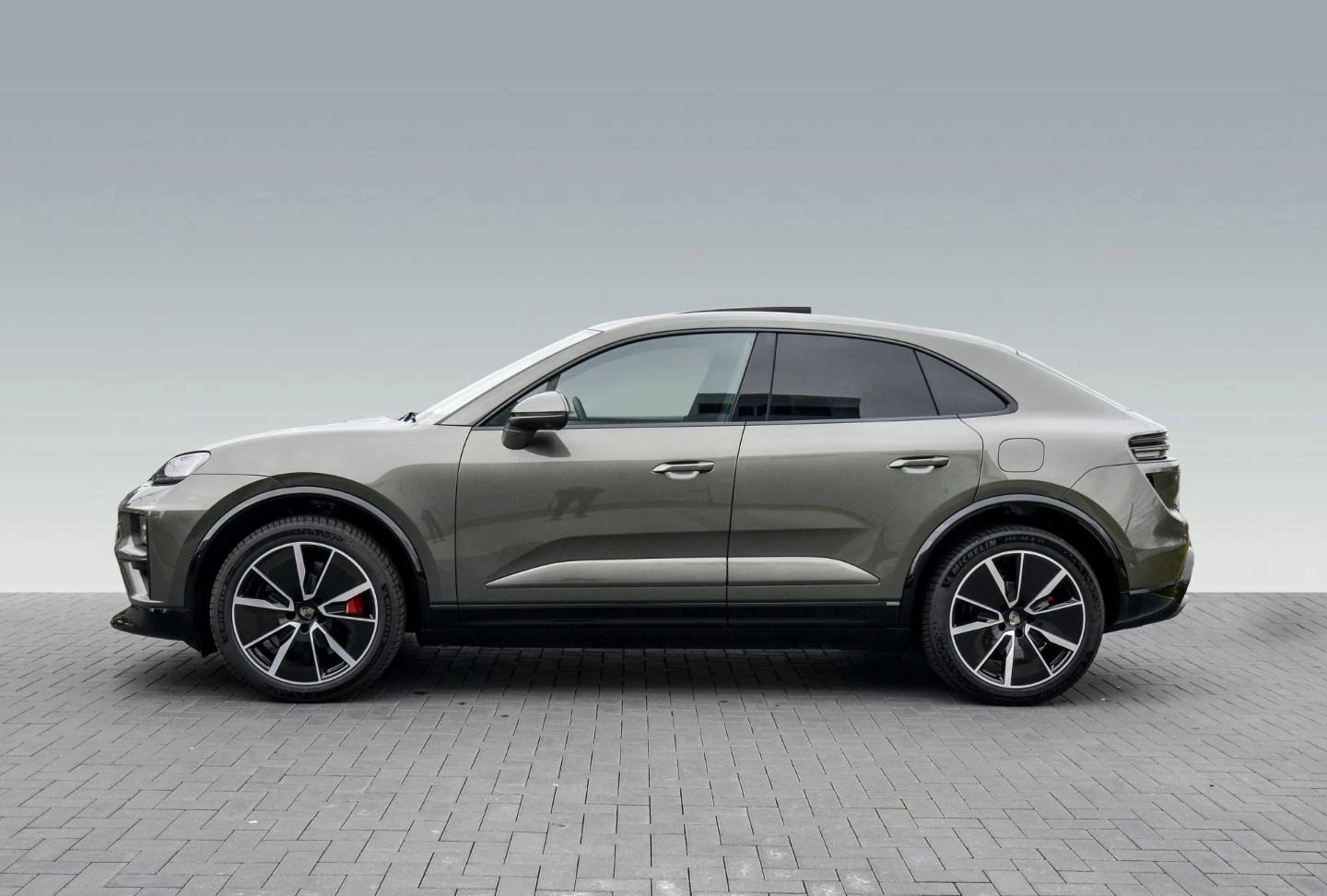 Porsche Macan TURBO/ELECTRIC/SPORT CHRO/CARBON/BOSE/PANO/MATRIX/ - изображение 4